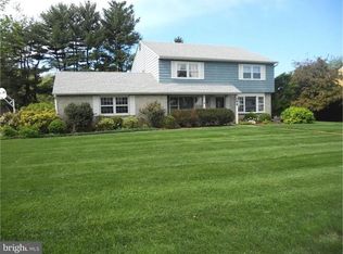 294 Coachlight Ter, Huntingdon Valley, PA 19006