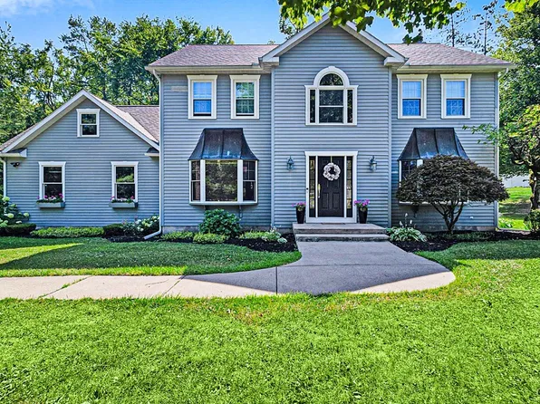 9722 Deerpath Cir, Marcy, NY 13403