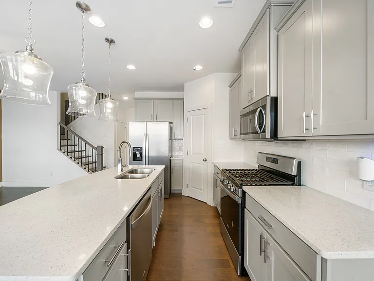 72 Garrison Dr — Photo 9