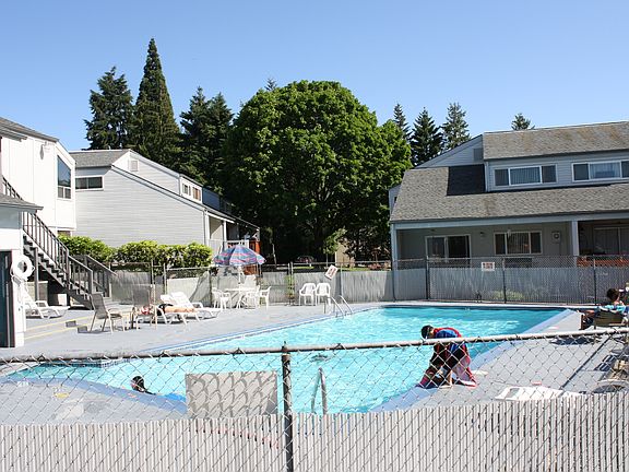 2nd image of 307 NE 85th St #307K
