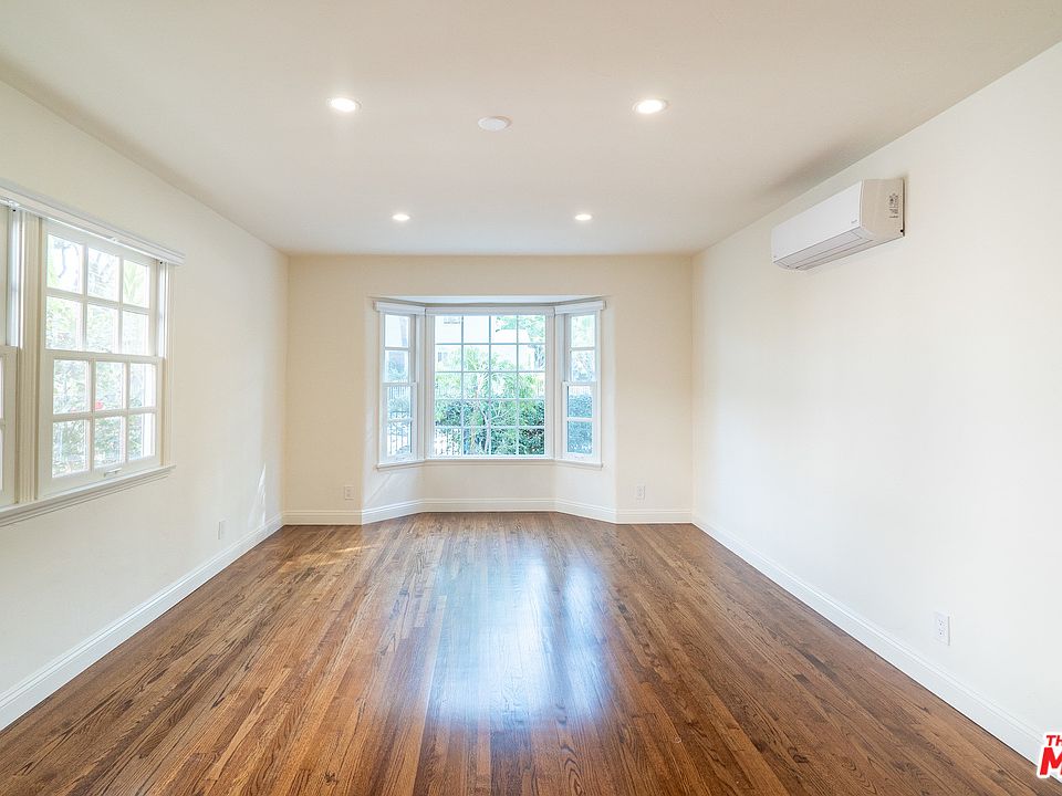 1st image of 901 Parkman Ave