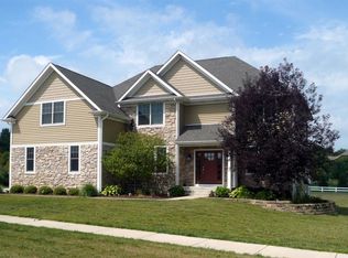 124 Windridge Rd, Valparaiso, IN 46385