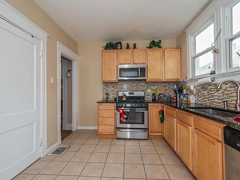3941 Floral Ave — Photo 6