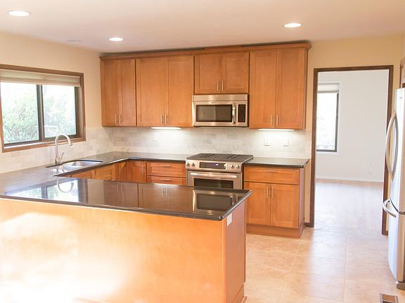 Newly Remodel Kitchen with granite countertops