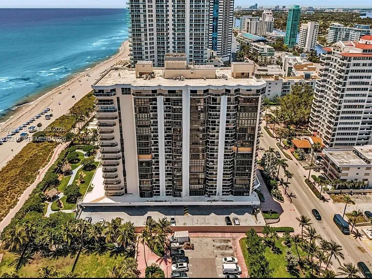 6423 Collins Ave #409 — Photo 47