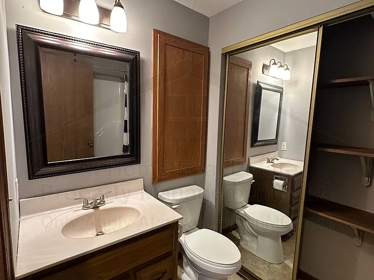 103 E 10th St #21 — Photo 15