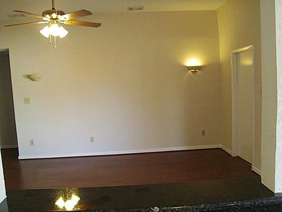 5th image of 1403 Flintwood Dr