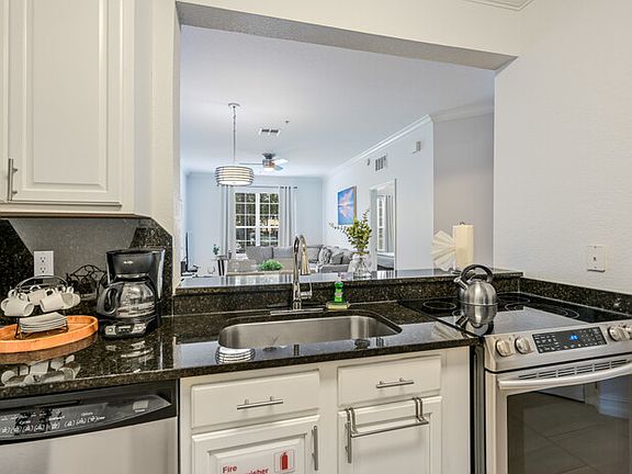 5th image of 4114 Breakview Dr #104