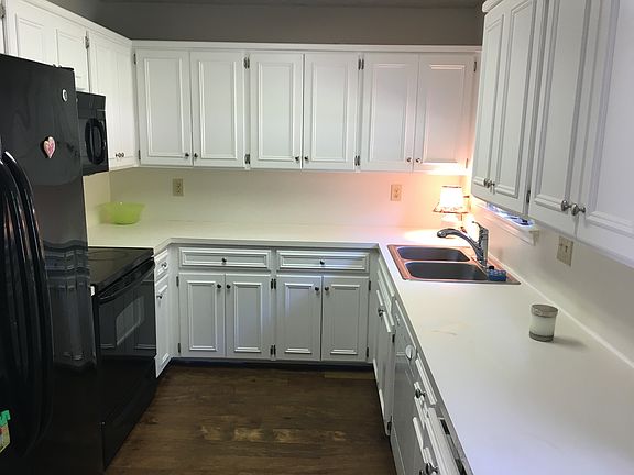 2nd image of 425 Saddlewood Dr