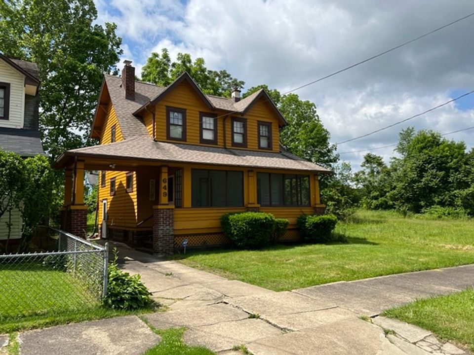 1st image of 649 W Warren Ave