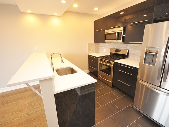 3rd image of 820-24 N 3rd St Unit 401
