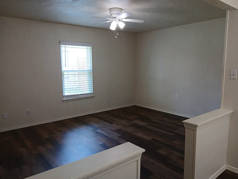 902 Rocky Creek Ln — Photo 13