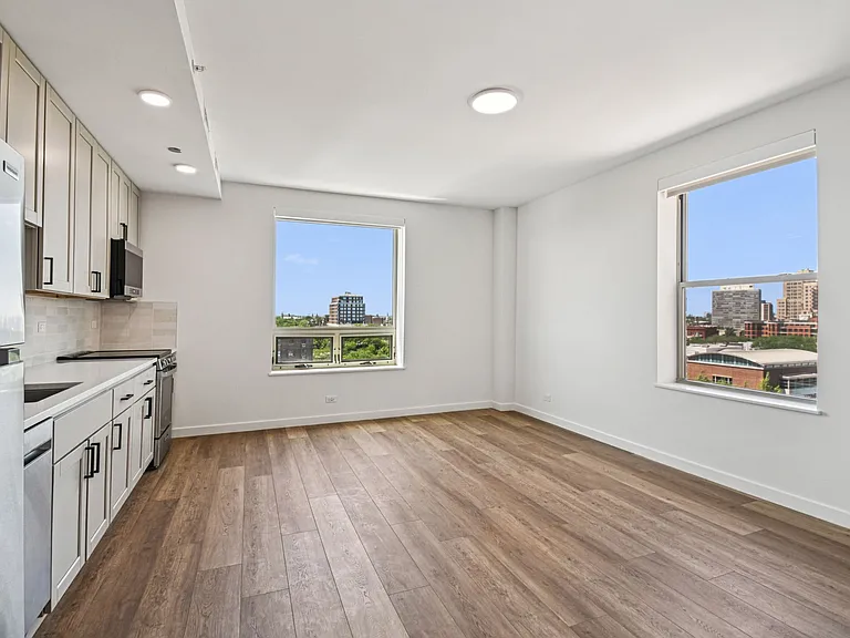 The Nest at Lincoln Park West — Photo 63