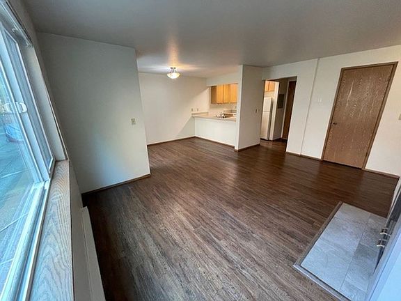 4th image of 5800 22nd Ave NW #104