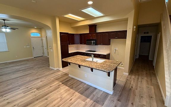 5th image of 3683 Vermont Ln