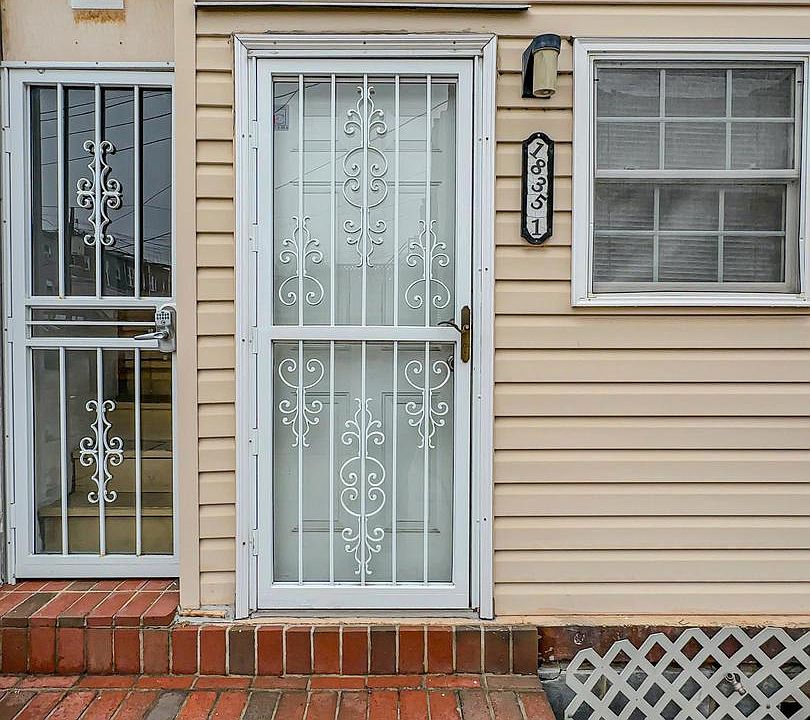 1st image of 1835 D St NE