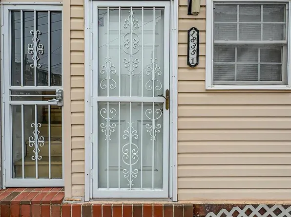 1835 D St NE, Washington, DC 20002