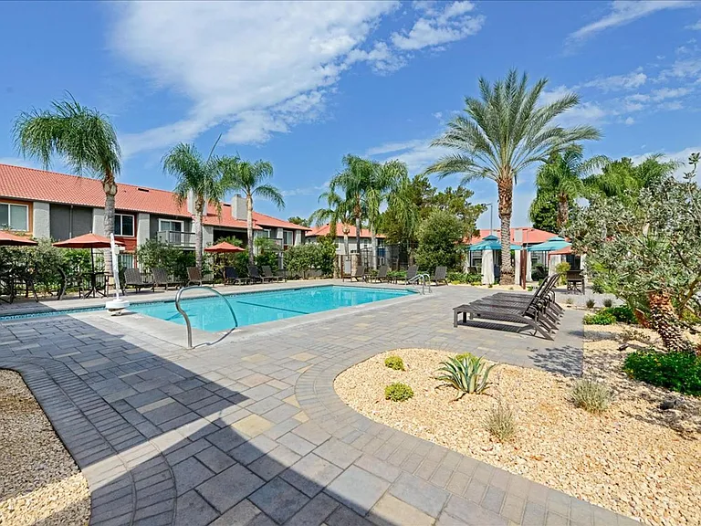 Corona Pointe Resort — Photo 92