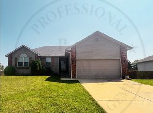 4028 W Ridgeview St, Battlefield, MO 65619