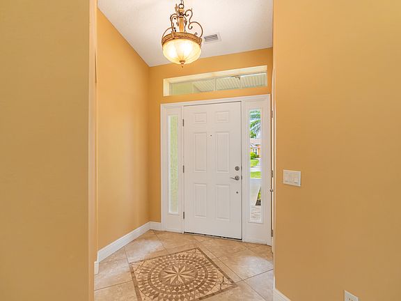 3rd image of 4107 SW Endicott Street
