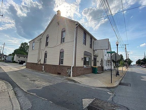 Side at alley