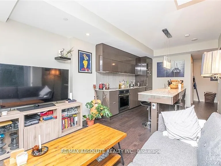 101 Queen St #1011 — Photo 7