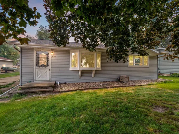 296 S Washington St, Berlin, WI 54923