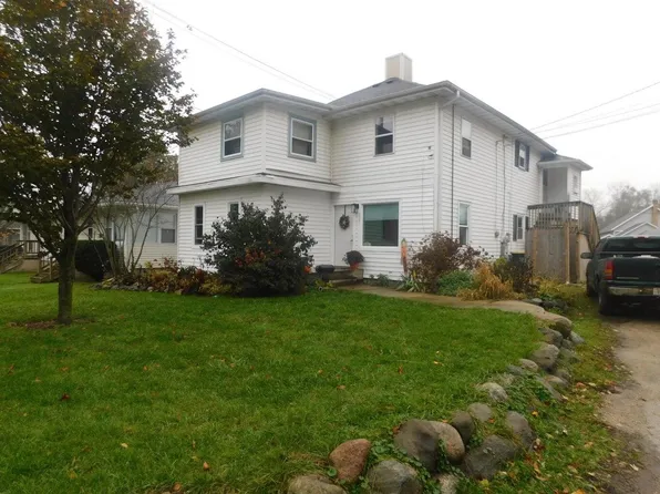 327 East Hunt AVENUE, Twin Lakes, WI 53181