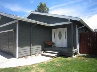 1960 SW 22nd St, Redmond, OR 97756