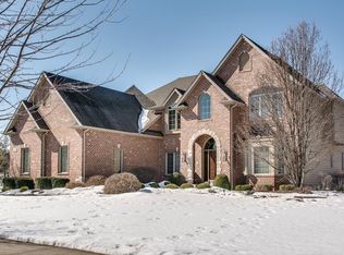 3411 Frankstowne Dr, Naperville, IL 60565