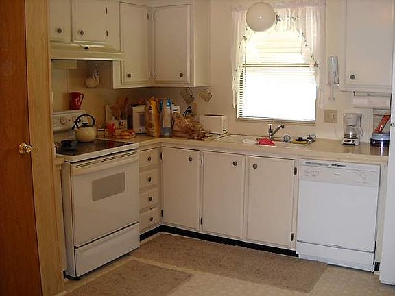 3rd image of 39 Key West Dr