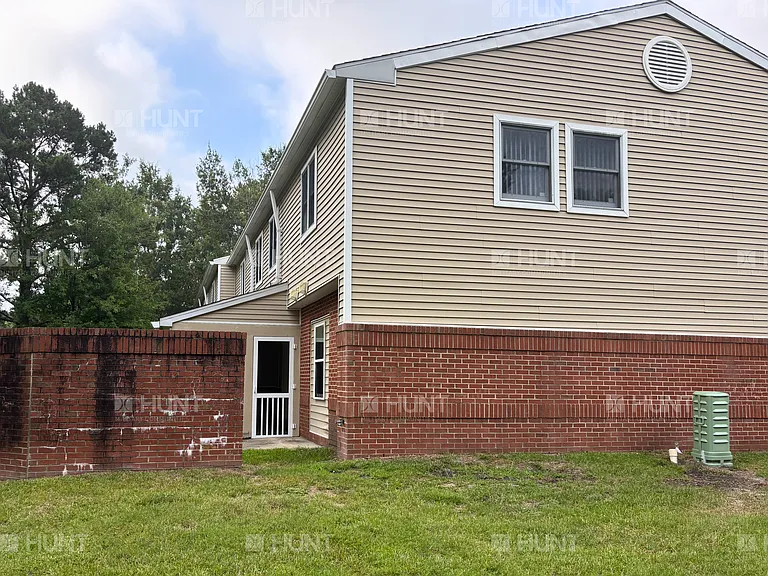 12 Gaston Pl — Photo 4