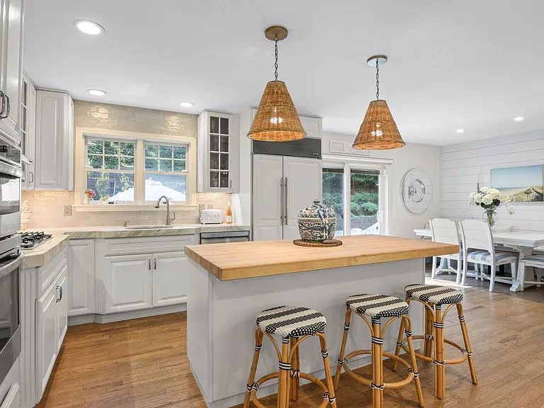 2421 Noyac Rd — Photo 15