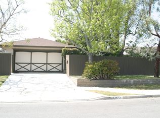 2873 El Rio Cir, Costa Mesa, CA 92626