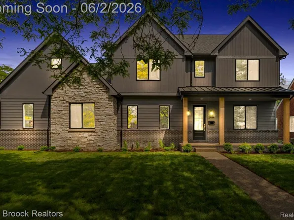 2444 Benjamin Ave, Royal Oak, MI 48073