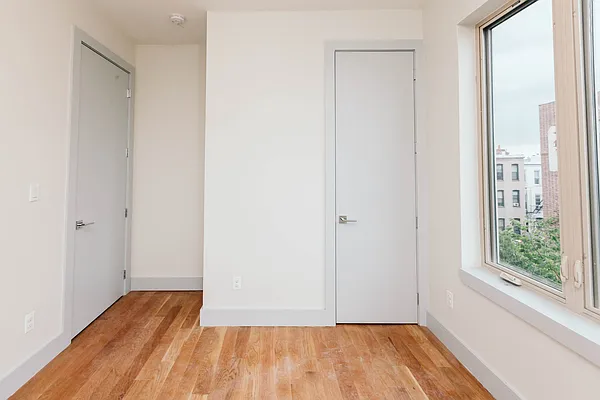 Rented by Nooklyn NYC LLC | media 45