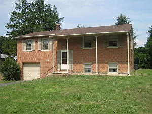 48 Park Circle Dr photo 1
