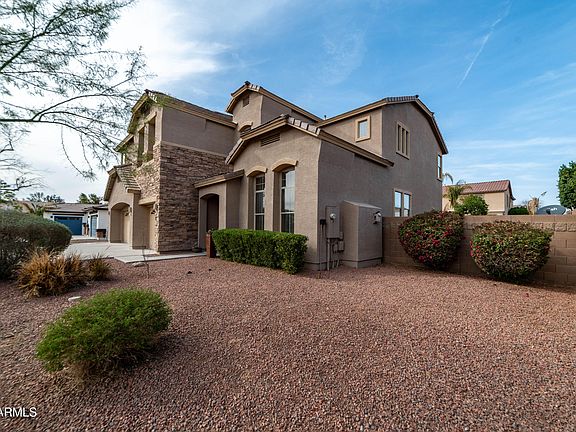 3rd image of 3126 E SAN ANGELO Avenue
