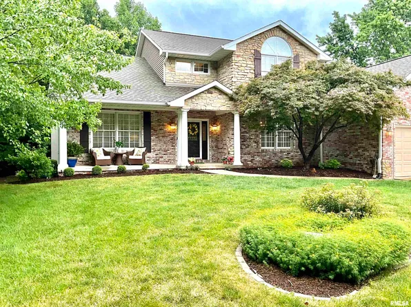 2600 W Sunset Ct, Peoria, IL 61615