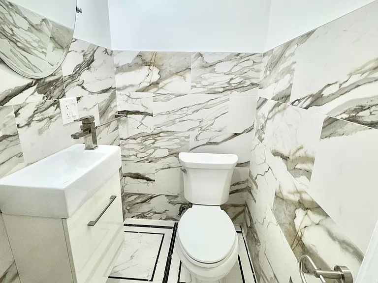 223 Washington Ave #1 — Photo 16