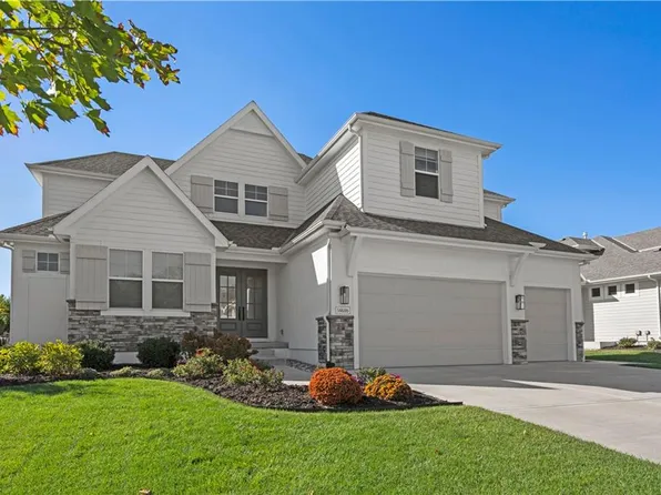 14686 S Parkhill St, Olathe, KS 66062