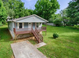 826 Spring Dr, Knoxville, TN 37920