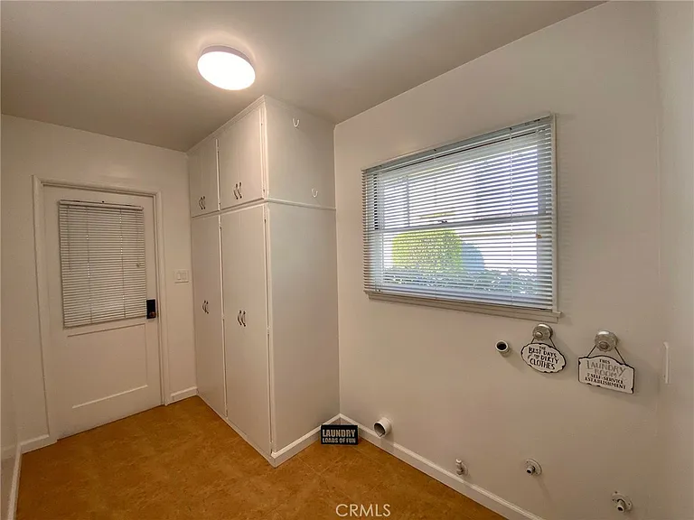 139 Acacia Ave — Photo 26