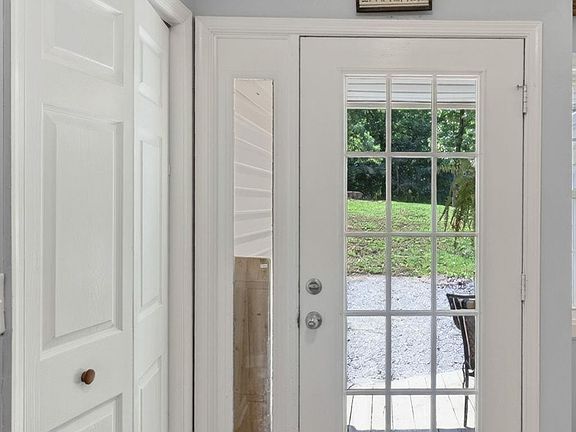 5th image of 13 Horseback Ln