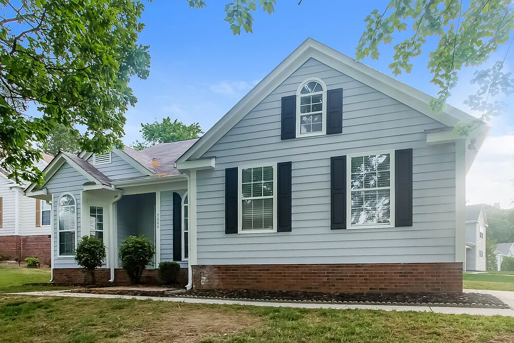 3 bed, 2.0 bath, 1477 sqft, $2,080 — Photo 1