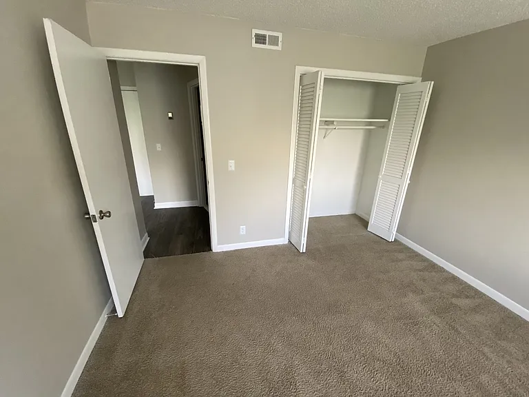 D210-1005 Hickory Hill Ln #D210 — Photo 6