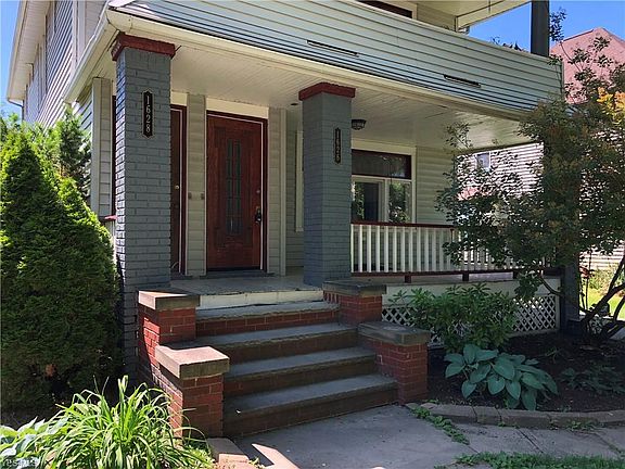 2nd image of 1626 Grace Ave