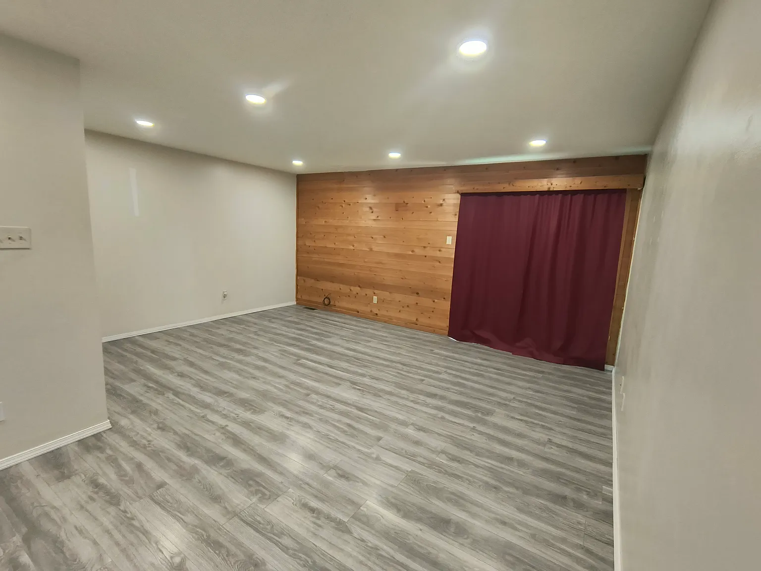 3 bed, 1.5 bath, 1500 sqft, $1,800 — Photo 2