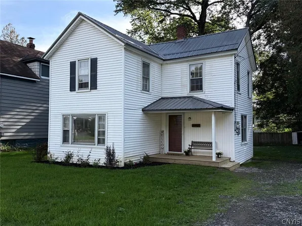 22 Samson St, Cortland, NY 13045