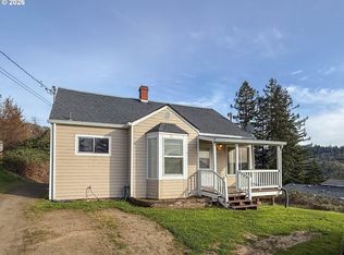 833 NE Jackson St, Roseburg, OR 97470